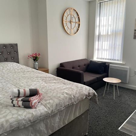 Bv Comfy Budget Studio At Quebec Street Bradford Bradford  Eksteriør bilde